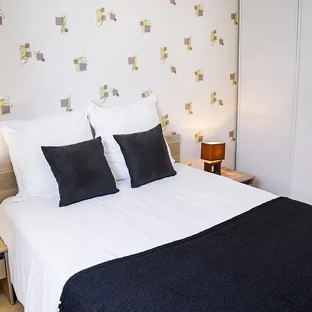 - Av Mermoz - Proche Tous Commerces - 4/6 Pers *