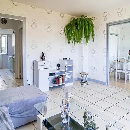 - Av Mermoz - Proche Tous Commerces - 4/6 Pers Appartement